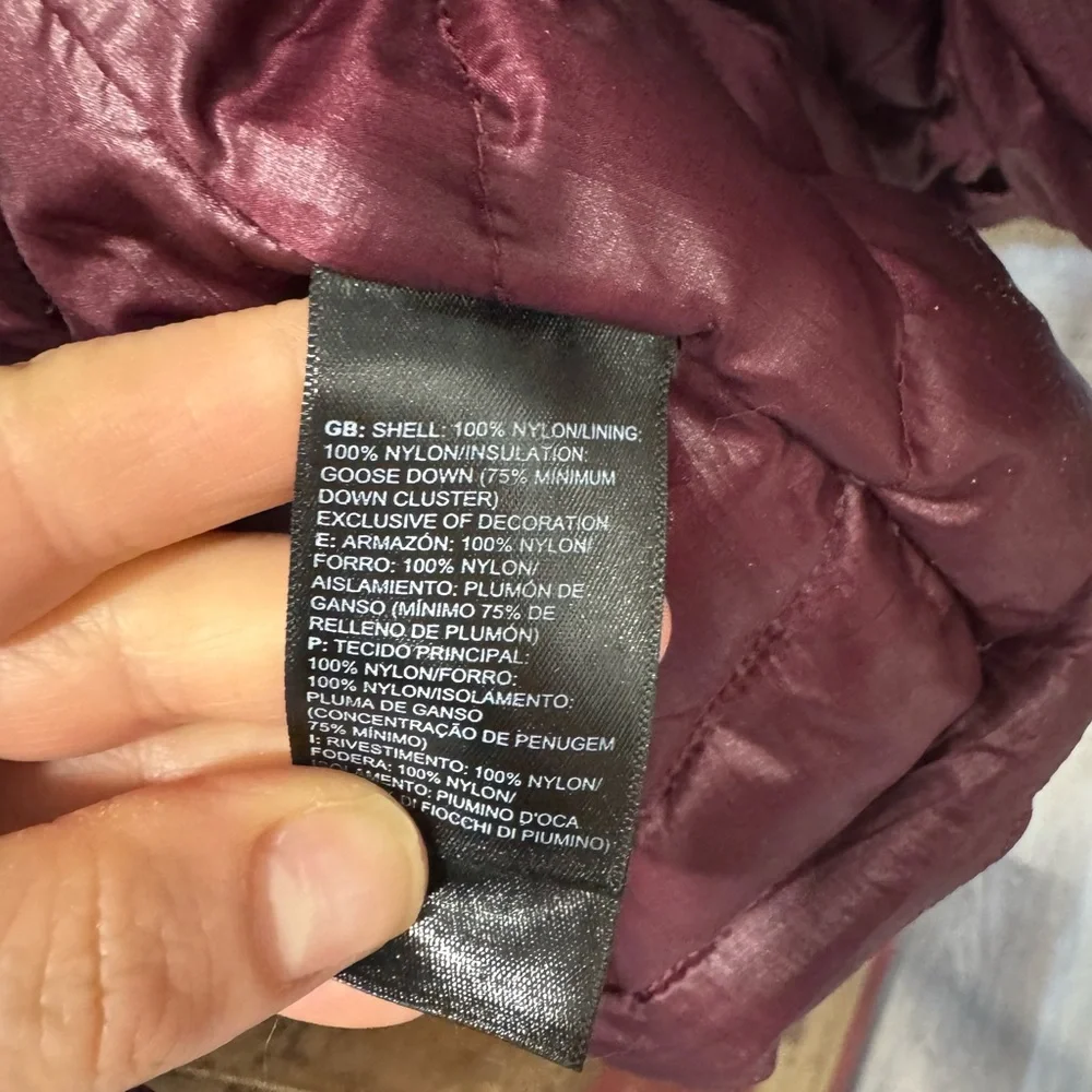 NORTH FACE WOMENS EXTRA SMALL MAROON JACKET - Picture 12 of 12